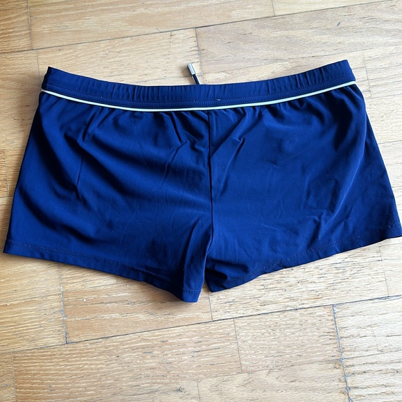 D&G European Style Bathing Suite - Picture 6 of 14